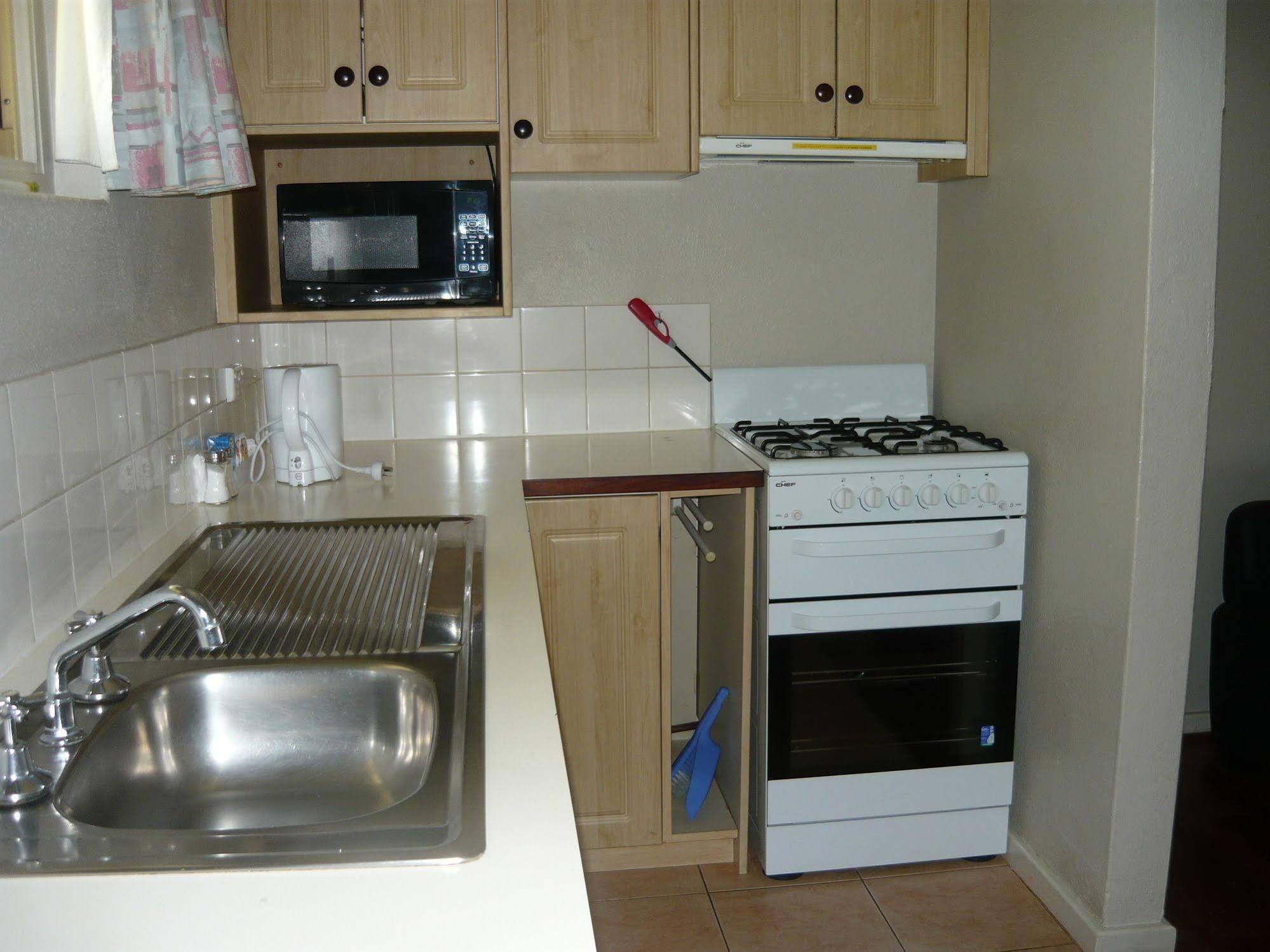 Albany Apartments Экстерьер фото